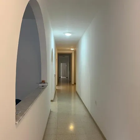 Spacious , In Shared House Perfect Location Vendégház Is-Swieqi