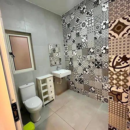 Konukevi Spacious , In Shared House Perfect Location